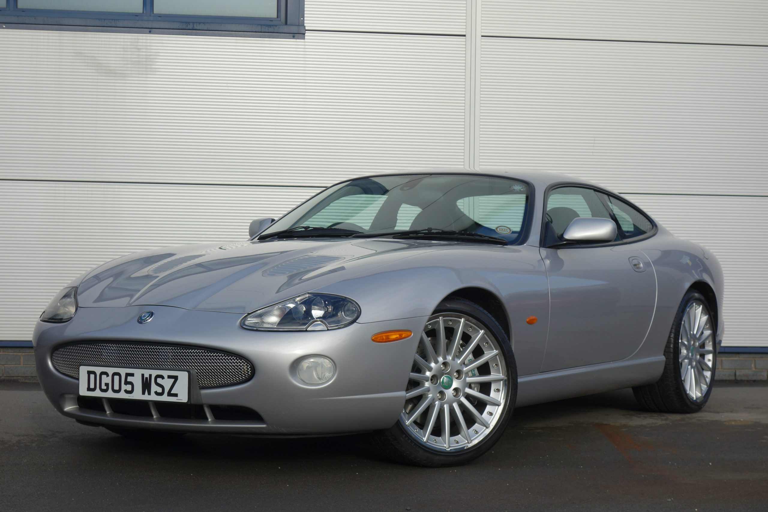 XKR Silver Premium